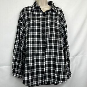 Hotouch black and white plaid flannel button front shirt size Med NWT